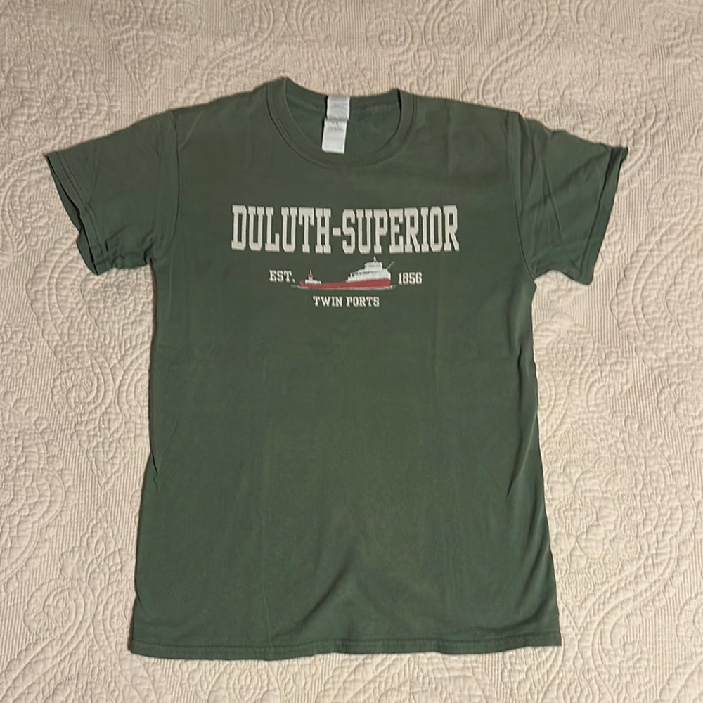 Green Duluth-Superior Graphic T-Shirt Size Men’s Small